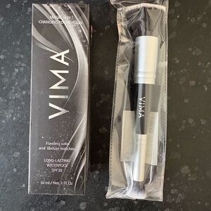 VIMA Magic Skin Color-Changing Foundation with Brush - Black & Silver